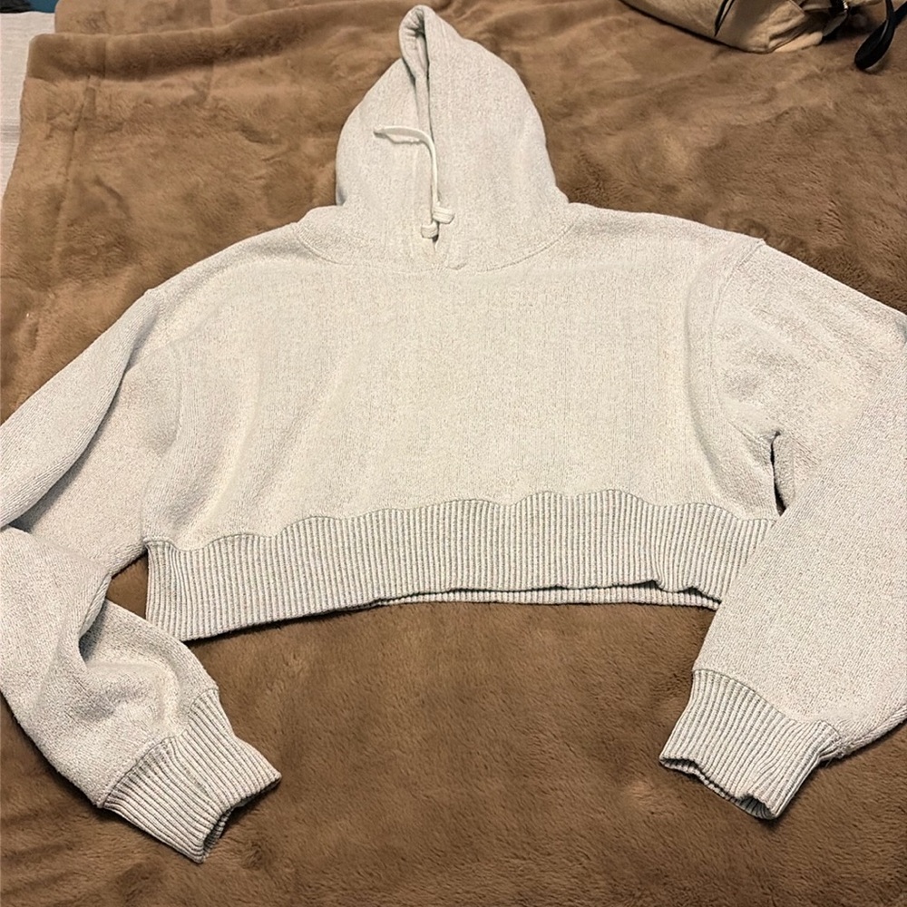 Crop hoodie sweater
